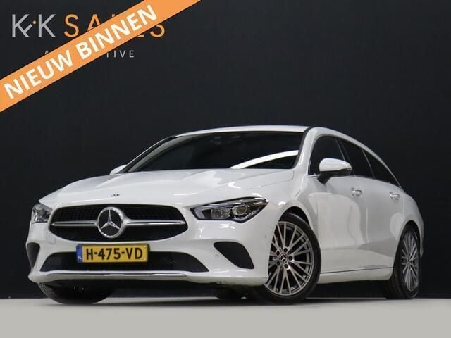Wit, metallic lak Gebruikt 2020 Mercedes CLA180 Shooting Brake Luxury Stationwagen | € 26.640 (Goede deal) - Afbeelding 1/4