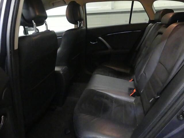 Occasion Toyota Avensis Business Edition 147 PK (108 kW) 2012 Blauw Stationwagen