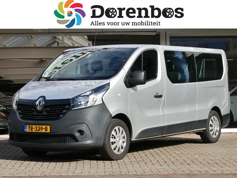 Grijs Gebruikt 2018 Renault Trafic Authentique Van | € 18.090 - Afbeelding 1/4