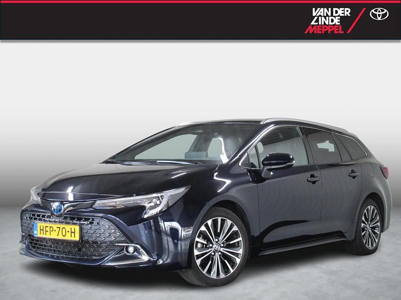 Blauw Gebruikt 2025 Toyota Corolla Hybrid Stationwagen | € 33.950 - Afbeelding 1/4