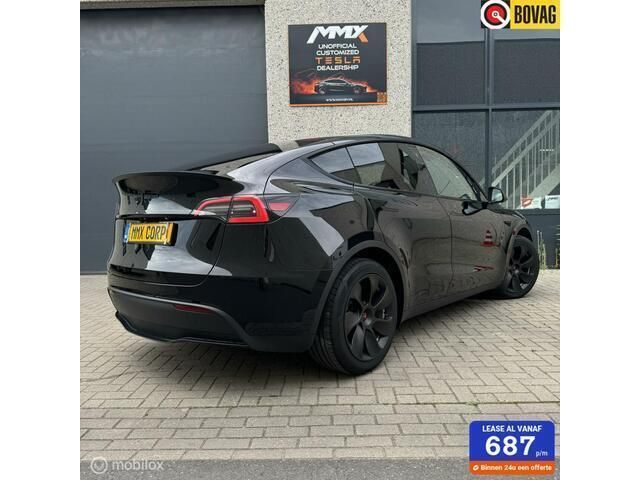 Zwart Gebruikt 2023 Tesla Model Y Long Range SUV | € 42.890 (Eerlijke prijs) - Afbeelding 1/1