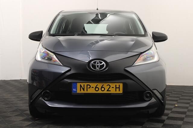 Occasion Toyota Aygo 69 PK (50 kW) 2017 Grijs Hatchback