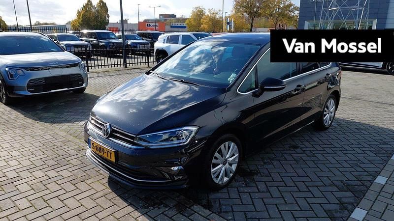 Zwart Gebruikt 2018 VW Golf Sportsvan Highline MPV | € 17.900 (Eerlijke prijs) - Afbeelding 1/4