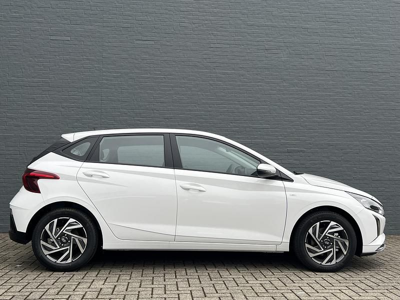 Nieuw Hyundai i20 Comfort 99 PK (72 kW) 2025 Wit Hatchback