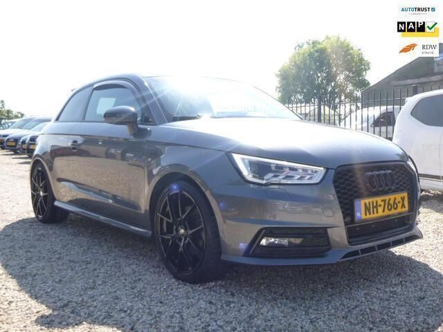 Grijs, metallic lak Gebruikt 2017 Audi A1 Sport Hatchback | € 19.750 (Duur) - Afbeelding 1/4