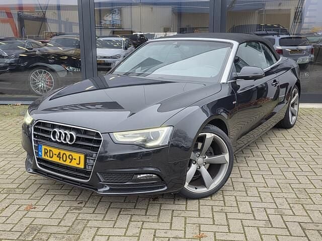 Zwart (metallic) Occasion 2013 Audi A5 Cabriolet S-line plus Cabriolet | € 11.800 (Eerlijke prijs) - Afbeelding 1/4
