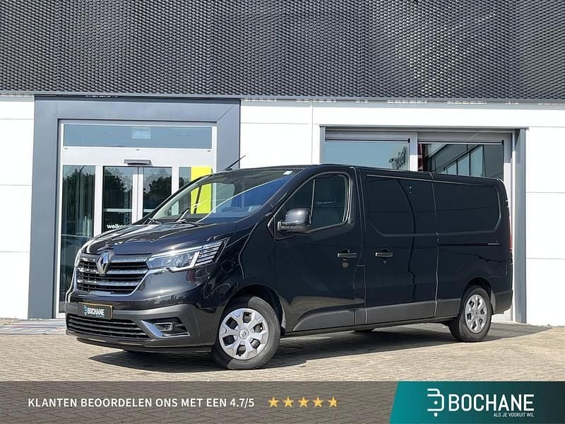 Zwart Gebruikt 2022 Renault Trafic Van | € 23.407 (Iets duurder) - Afbeelding 1/4