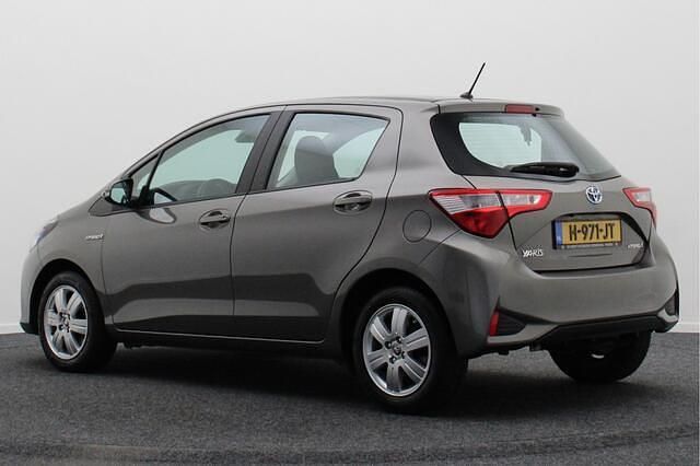 Occasion Toyota Yaris Executive 101 PK (74 kW) 2018 Grijs Hatchback