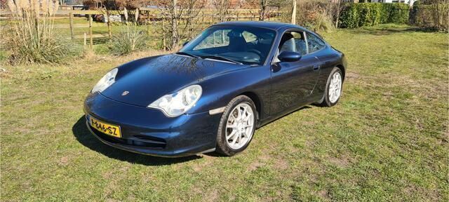 Blauw Gebruikt 2003 Porsche 911 Carrera 4 Coupé | € 26.950 (Super prijs) - Afbeelding 1/4