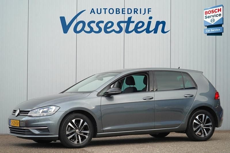 Grijs Gebruikt 2019 VW Golf VII IQ Drive Hatchback | € 19.900 (Goede deal) - Afbeelding 1/4