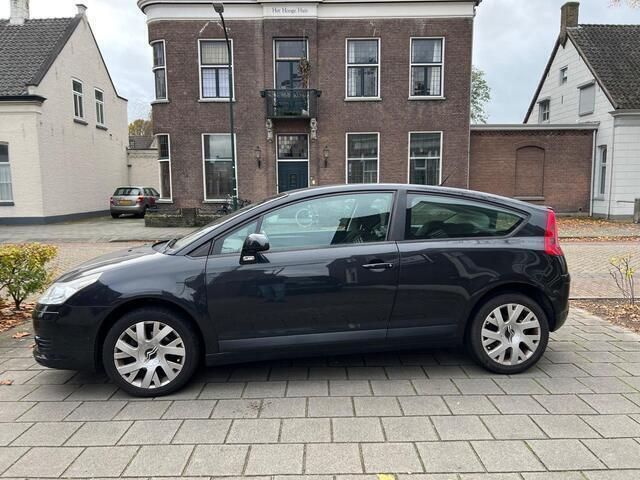 Zwart Gebruikt 2005 Citroën C4 VTR Sport Coupé | € 2.999 (Eerlijke prijs) - Afbeelding 1/4