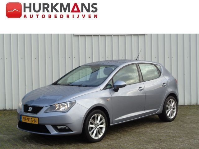 Grijs Gebruikt 2017 Seat Ibiza Style Hatchback | € 14.940 (Duur) - Afbeelding 1/4