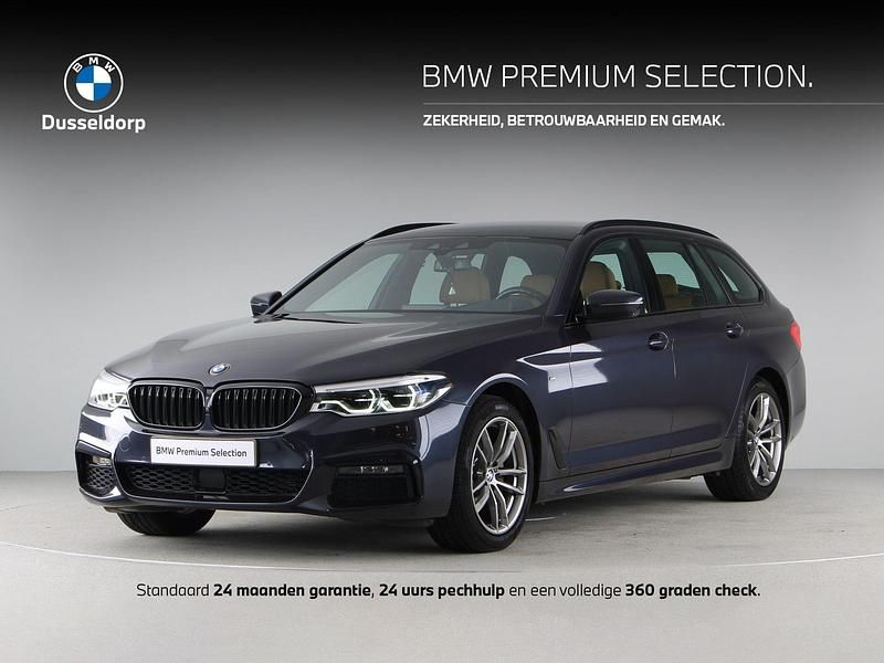 Blauw Occasion 2020 BMW 520 Executive Stationwagen | € 33.900 (Iets duurder) - Afbeelding 1/4