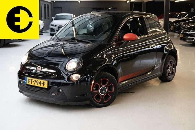 Zwart Occasion 2014 Fiat 500e Hatchback | € 6.950 (Eerlijke prijs) - Afbeelding 1/4