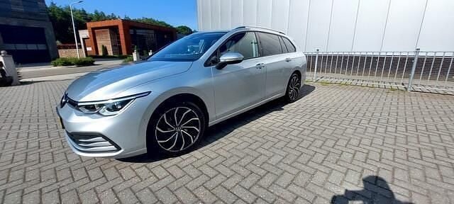 Grijs Gebruikt 2021 VW Golf VIII Life Stationwagen | € 23.950 (Duur) - Afbeelding 1/4