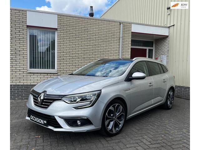 Zilver, metallic lak Gebruikt 2017 Renault Mégane GrandTour Bose Edition Stationwagen | € 14.450 (Duur) - Afbeelding 1/4