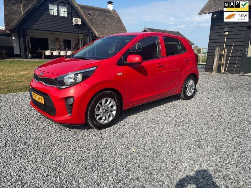Rood Gebruikt 2018 Kia Picanto Hatchback | € 6.750 (Eerlijke prijs) - Afbeelding 1/4