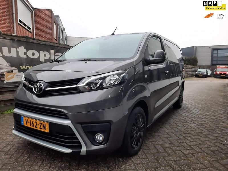(metallic) Occasion 2019 Toyota Proace MPV | € 12.999 (Eerlijke prijs) - Afbeelding 1/4