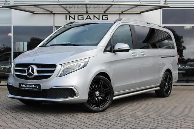 Grijs Gebruikt 2019 Mercedes V250 MPV | € 59.500 - Afbeelding 1/4