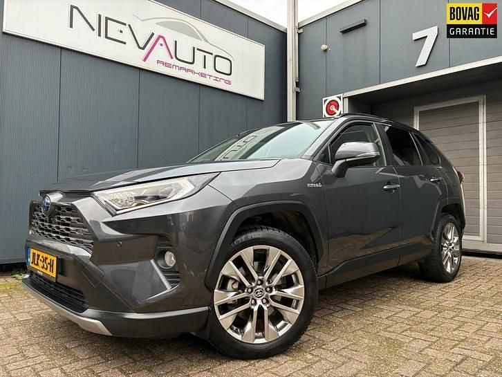 Grijs Occasion 2021 Toyota RAV4 Executive SUV | € 40.400 (Iets duurder) - Afbeelding 1/4