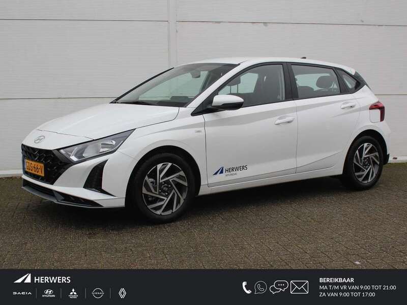 Wit Gebruikt 2024 Hyundai i20 Comfort Hatchback | € 22.835 (Iets duurder) - Afbeelding 1/4