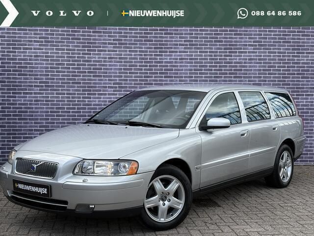 Grijs Gebruikt 2005 Volvo V70 Momentum Stationwagen | € 12.899 - Afbeelding 1/3