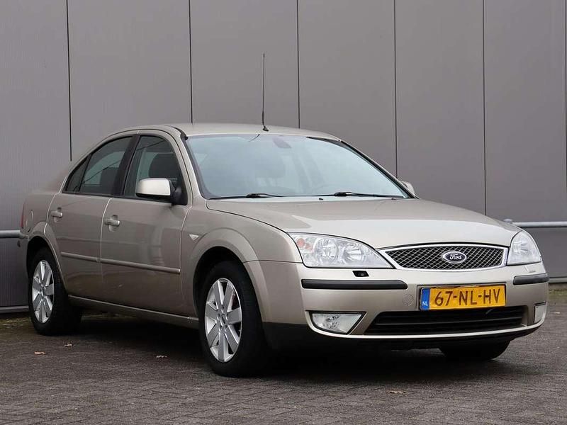 Occasion Ford Mondeo 125 PK (91 kW) 2003 Beige Hatchback