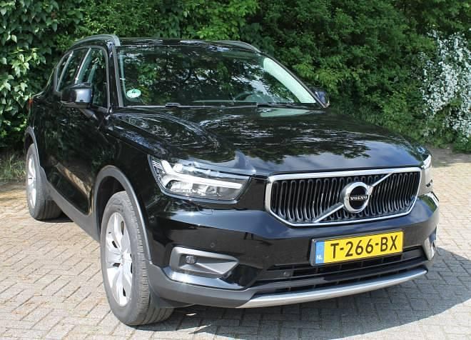 Occasion Volvo XC40 Momentum 197 PK (144 kW) 2021 Zwart SUV