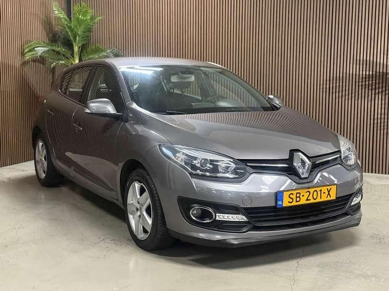Occasion Renault Mégane III Authentique 116 PK (85 kW) 2014 Grijs Hatchback