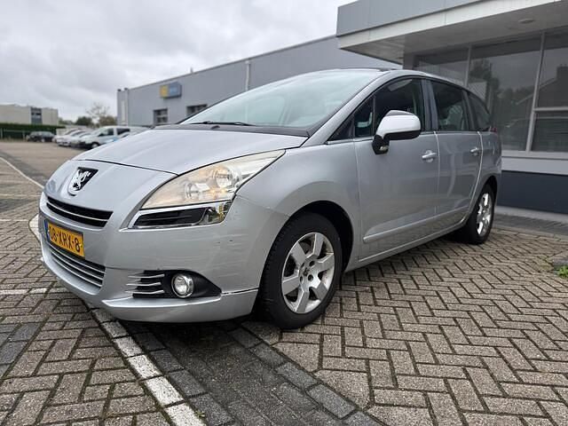 Grijs Gebruikt 2011 Peugeot 5008 MPV | € 2.750 (Super prijs) - Afbeelding 1/4