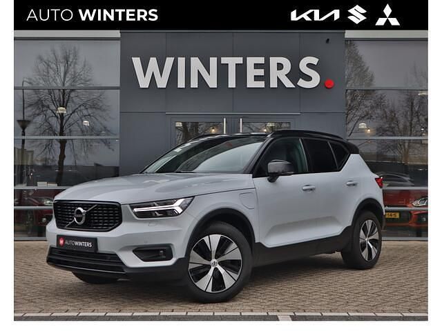 Wit Gebruikt 2021 Volvo XC40 R-Design SUV | € 33.945 (Eerlijke prijs) - Afbeelding 1/4
