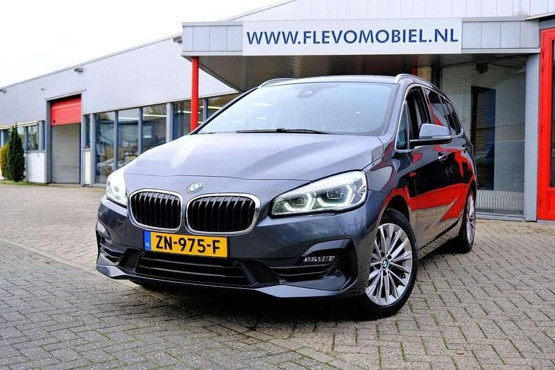 Grijs Gebruikt 2019 BMW 218 Gran Tourer Comfort Edition MPV | € 20.950 (Eerlijke prijs) - Afbeelding 1/4