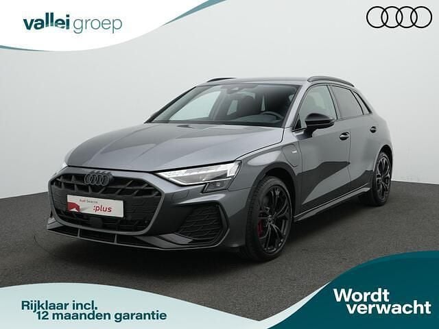 Grijs Nieuw 2025 Audi A3 Sportback S-Line Hatchback | € 47.900 (Eerlijke prijs) - Afbeelding 1/4