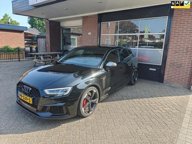 Zwart Gebruikt 2017 Audi RS3 Sportback Hatchback | € 44.995 (Iets duurder) - Afbeelding 1/4