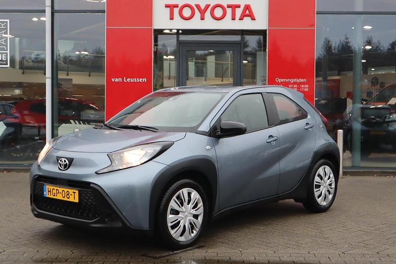 Occasion Toyota Aygo X X-play 72 PK (52 kW) 2025 Grijs SUV