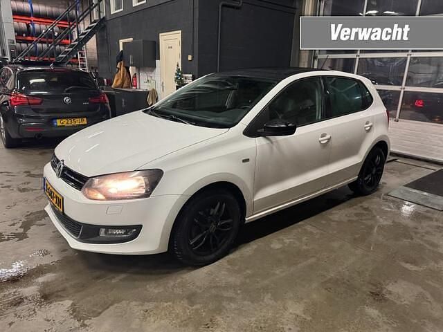 Wit Occasion 2013 VW Polo Sportline Hatchback | € 6.900 (Goede deal) - Afbeelding 1/4