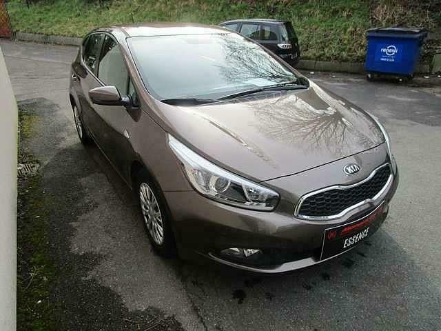 Occasion Kia Ceed 101 PK (74 kW) 2014 Bruin Hatchback
