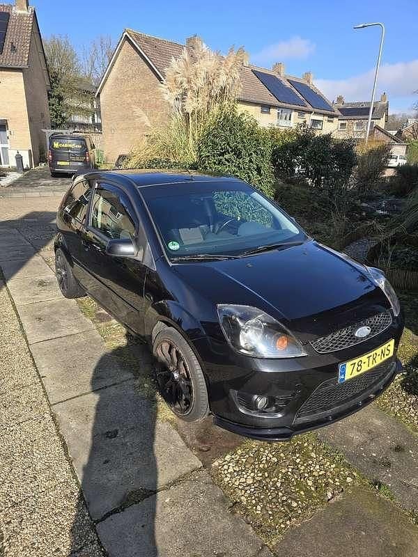 Occasion Ford Fiesta Ultimate 101 PK (74 kW) 2007 Zwart Hatchback