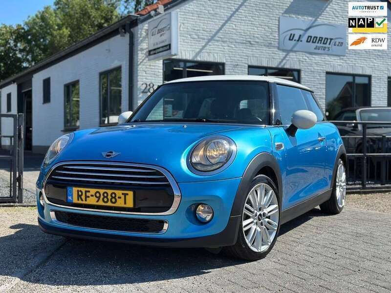 Blauw Gebruikt 2017 Mini Cooper Business Hatchback | € 13.950 (Iets duurder) - Afbeelding 1/4
