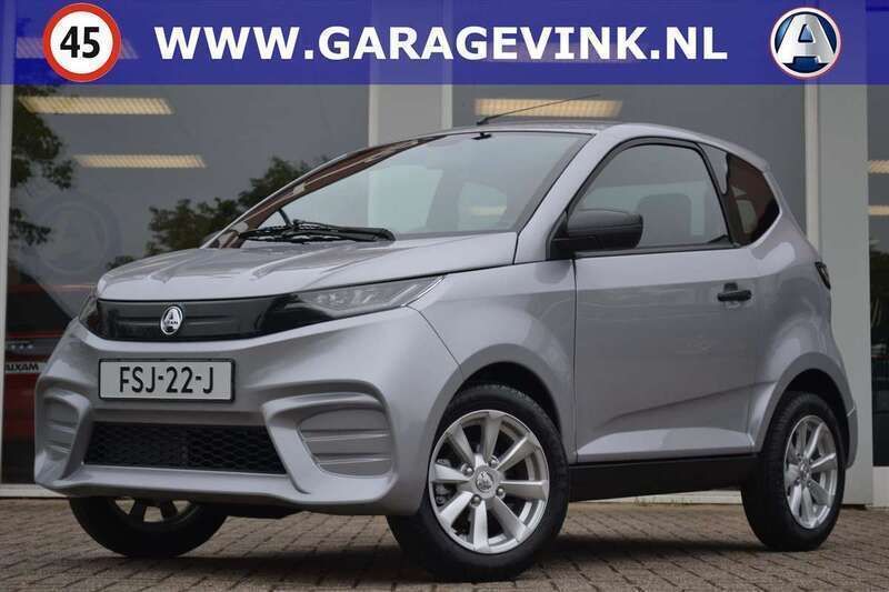 Zilver Nieuw 2024 Aixam City Hatchback | € 12.950 - Afbeelding 1/4