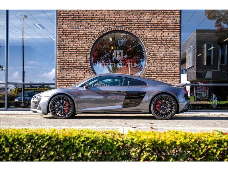 Grijs, metallic lak Gebruikt 2020 Audi R8 Coupé Premium Coupé | € 157.995 - Afbeelding 1/4