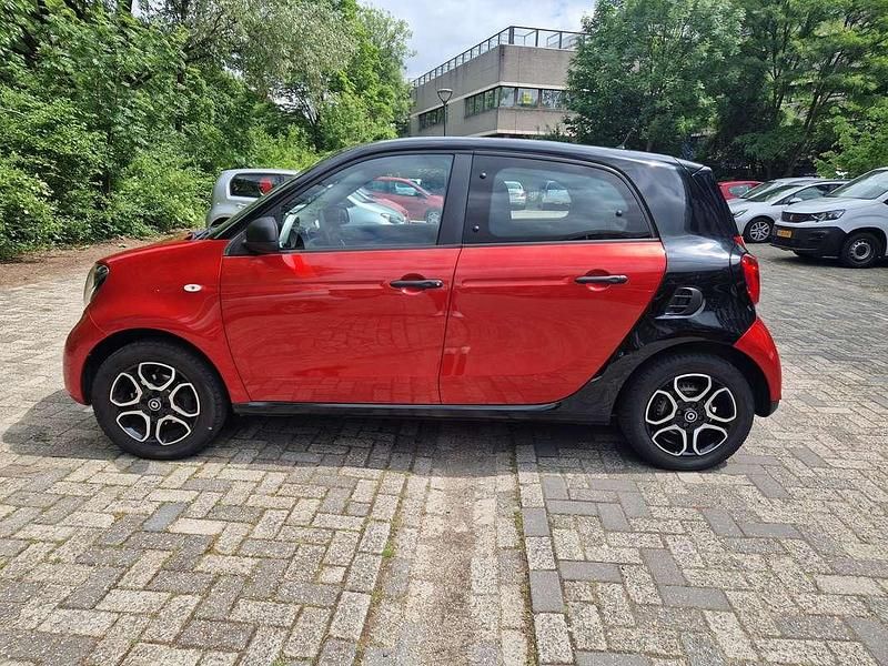 Rood Gebruikt 2016 Smart ForFour Pure | € 4.600 (Super prijs) - Afbeelding 1/4