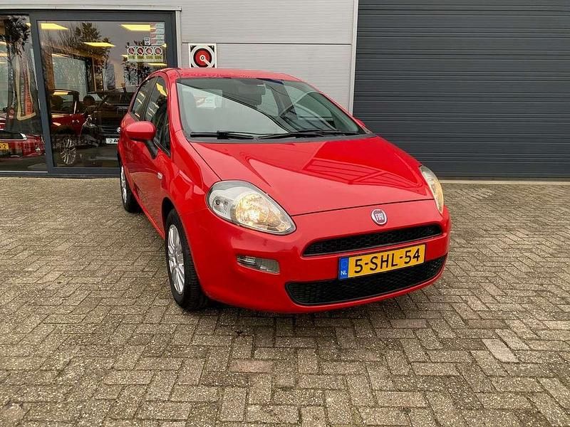 Occasion Fiat Punto Pop 86 PK (63 kW) 2013 Rood Hatchback