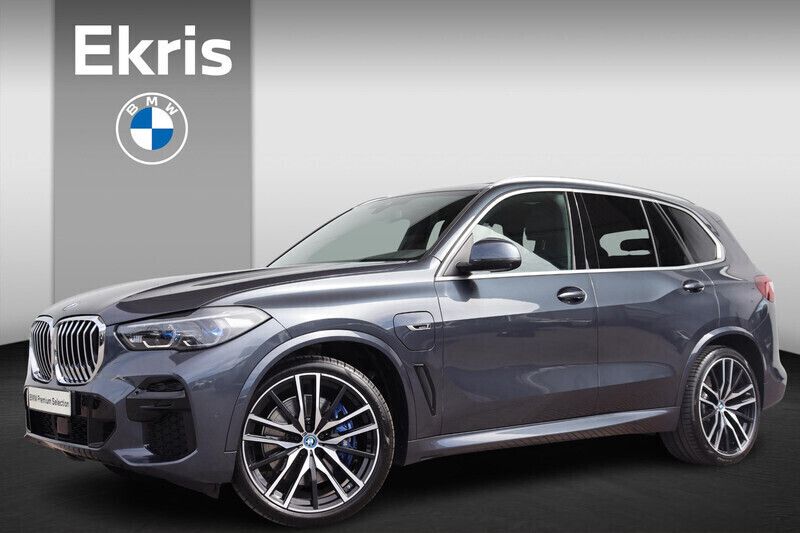 Grijs Gebruikt 2022 BMW X5 Executive SUV | € 77.850 (Eerlijke prijs) - Afbeelding 1/4
