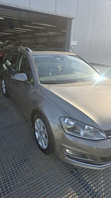 Bruin Gebruikt 2014 VW Golf VII Highline Stationwagen | € 10.000 (Duur) - Afbeelding 1/4