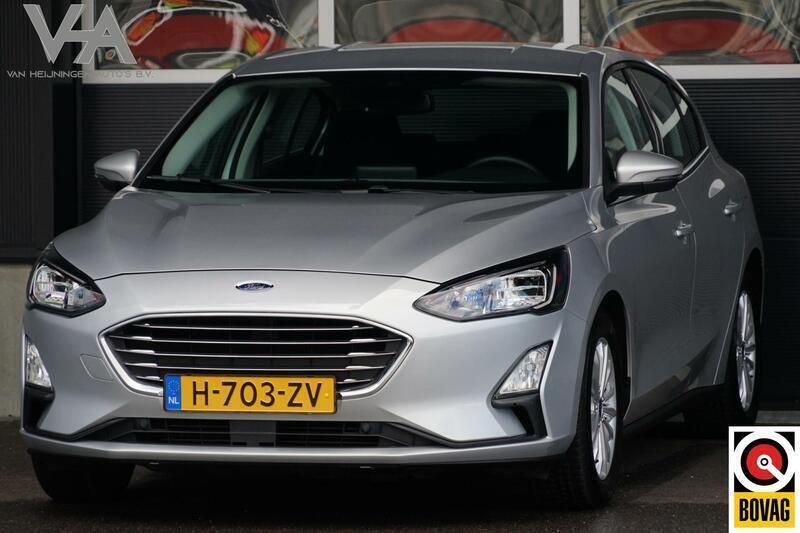 Grijs Gebruikt 2020 Ford Focus Business Edition Hatchback | € 14.950 (Goede deal) - Afbeelding 1/4