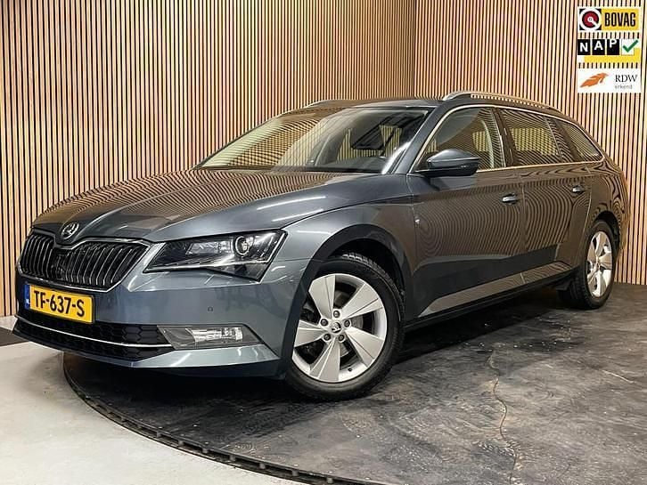 Occasion Skoda Superb Business Line 150 PK (110 kW) 2018 Grijs Stationwagen
