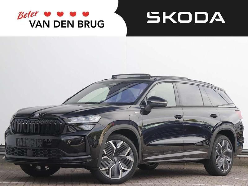 Zwart Nieuw 2025 Skoda Kodiaq SportLine SUV | € 54.900 (Super prijs) - Afbeelding 1/4