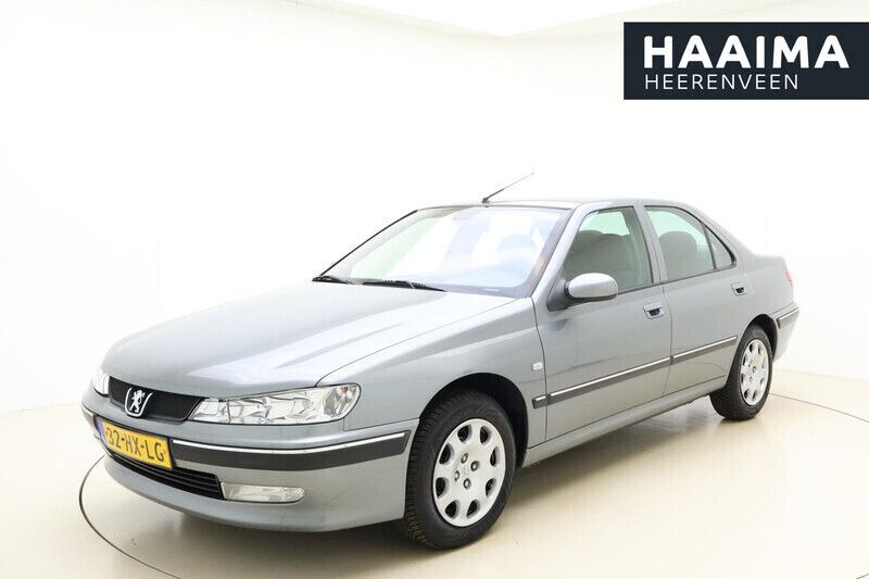 Grijs, metallic lak Gebruikt 2002 Peugeot 406 Sedan | € 7.950 - Afbeelding 1/4