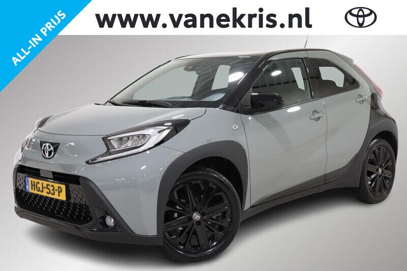 Groen Gebruikt 2025 Toyota Aygo Design Hatchback | € 26.784 (Duur) - Afbeelding 1/4